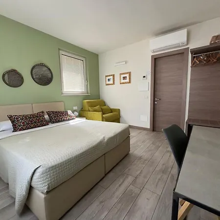 Casa Oreste בית הארחה 3*