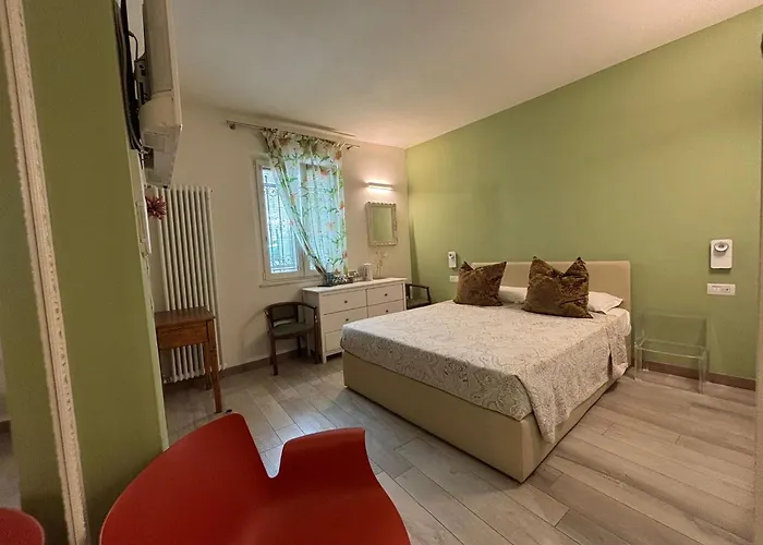 Affittacamere Casa Oreste 3*